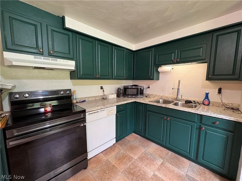 401 Diana Drive, Hopedale, OH 43976 Photo 5