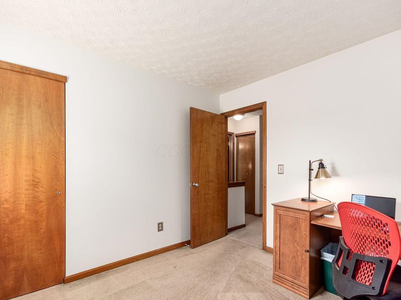 2161 Ransom Oaks Drive, Columbus, OH 43228 Photo 32
