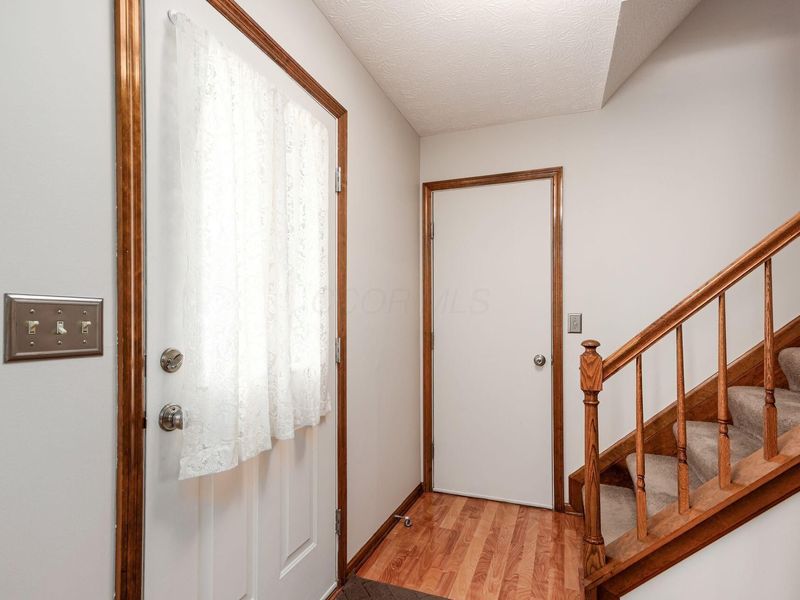 2161 Ransom Oaks Drive, Columbus, OH 43228 Photo 5