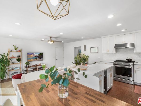933 11th Street, Unit 18, Santa Monica, CA 90403