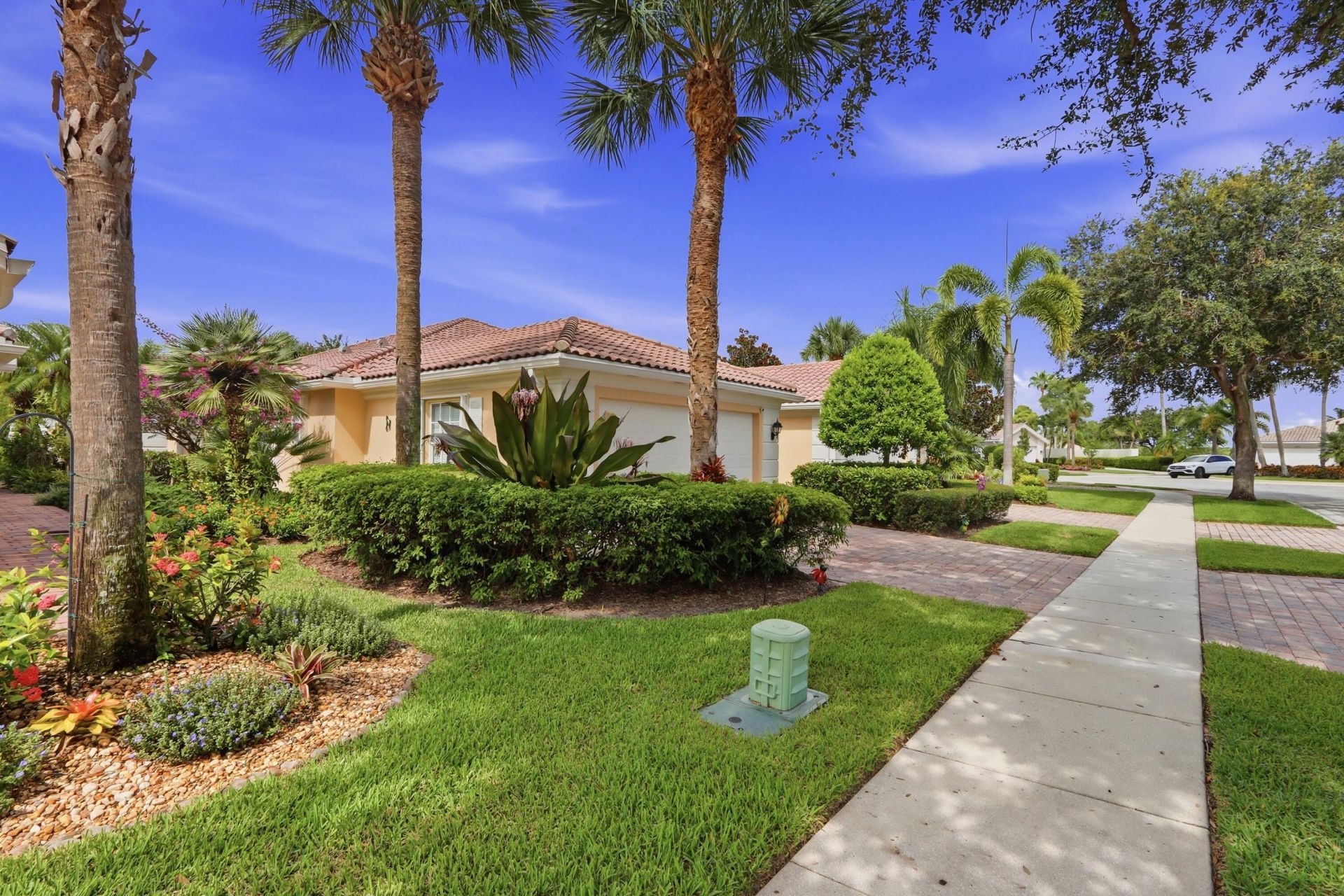 8450 Saint Johns Court, Wellington, FL 33414 Photo
