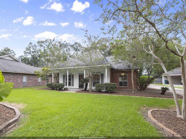 9757 Shiloh Ct, Denham Springs, LA 70726