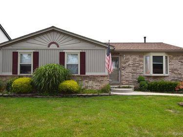 50380 Pembroke Drive, New Baltimore, Mi 48047