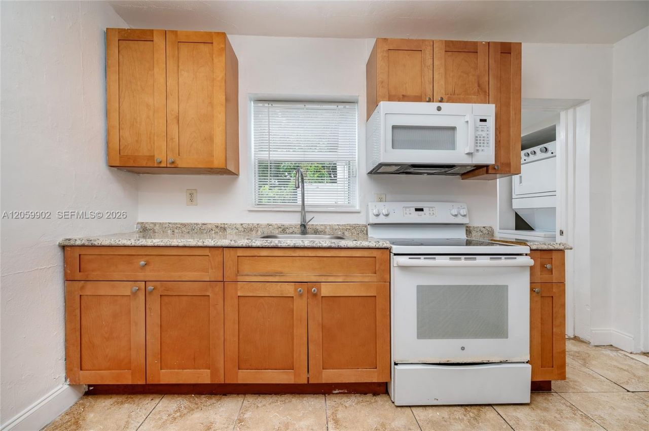 9050 NW 31st Ave, Unit 3, Miami, FL 33147 Photo