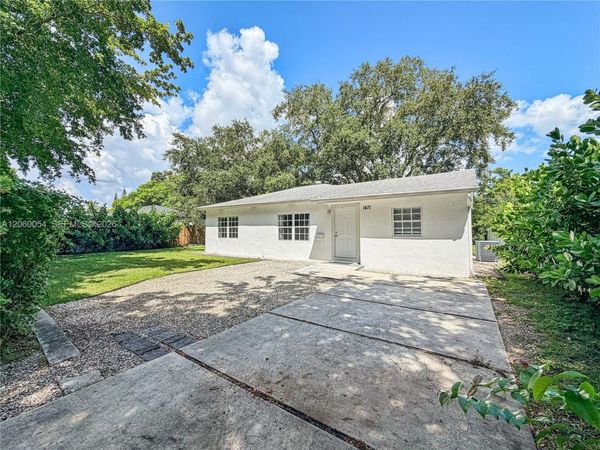 1471 NE 132nd Rd , North Miami, FL 33161