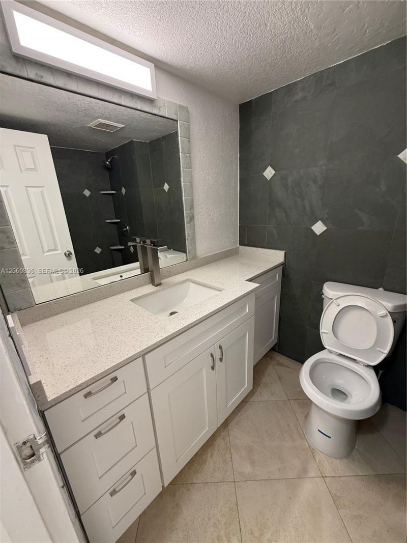 4174 NW 79th Ave , Unit 1C, Doral, FL 33166 Photo