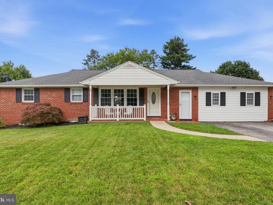 116 E Clearview Drive, Shrewsbury, PA 17361 Main Photo