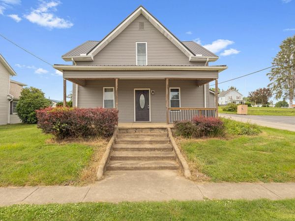 22 W 3rd Street, Frazeysburg, OH 43822