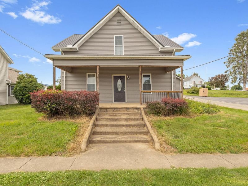 22 W 3rd Street, Frazeysburg, OH 43822 Photo 1
