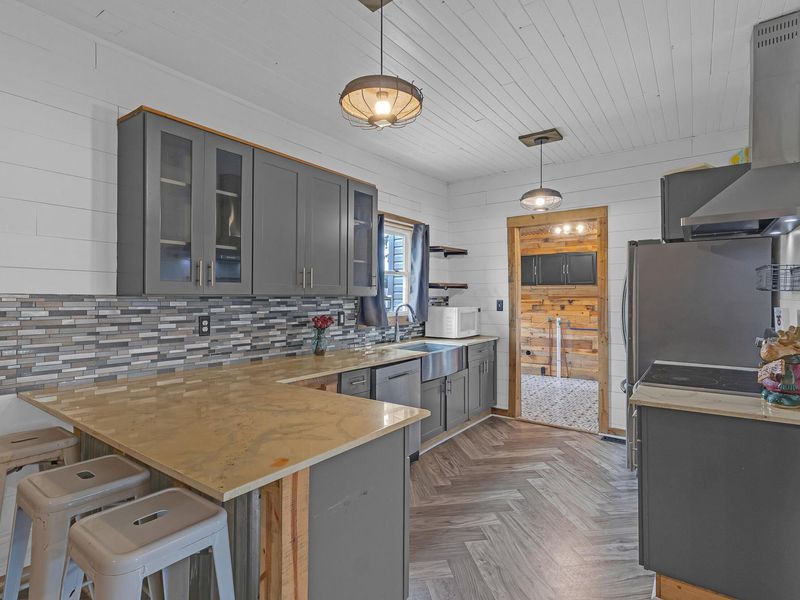 22 W 3rd Street, Frazeysburg, OH 43822 Photo 9