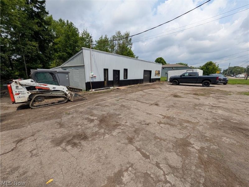 6157 Youngstown Hubbard Road, Hubbard, OH 44425 Photo 2