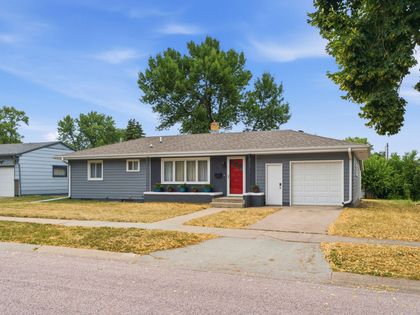 1018 W Birch Ave Mitchell, SD 57301