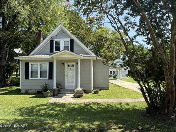 210 E Middle Street, Creswell, NC 27928