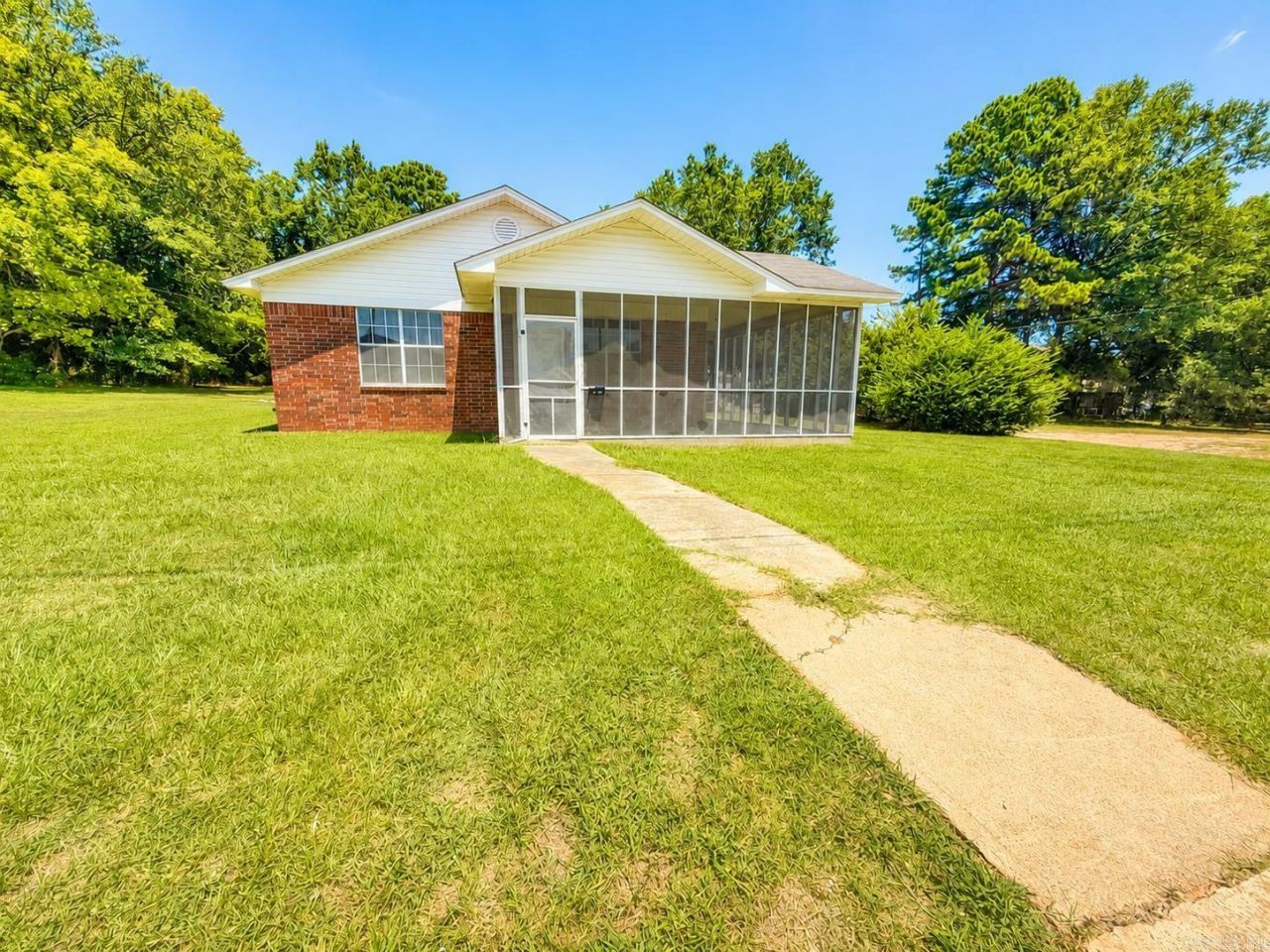 2000 Pine Street  Arkadelphia, AR 71923