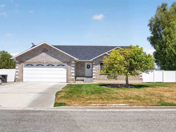 465 E 400 S, Centerfield, UT 84622