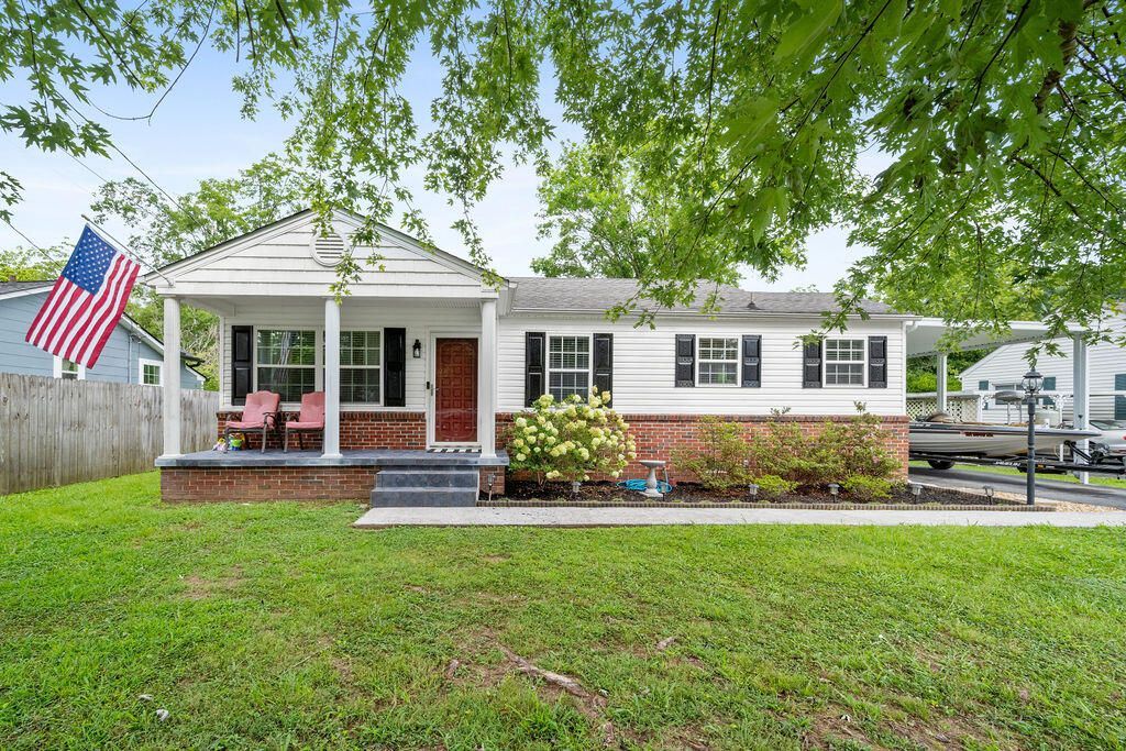 208 Gracie Avenue, Fort Oglethorpe, GA 30742 Main Photo