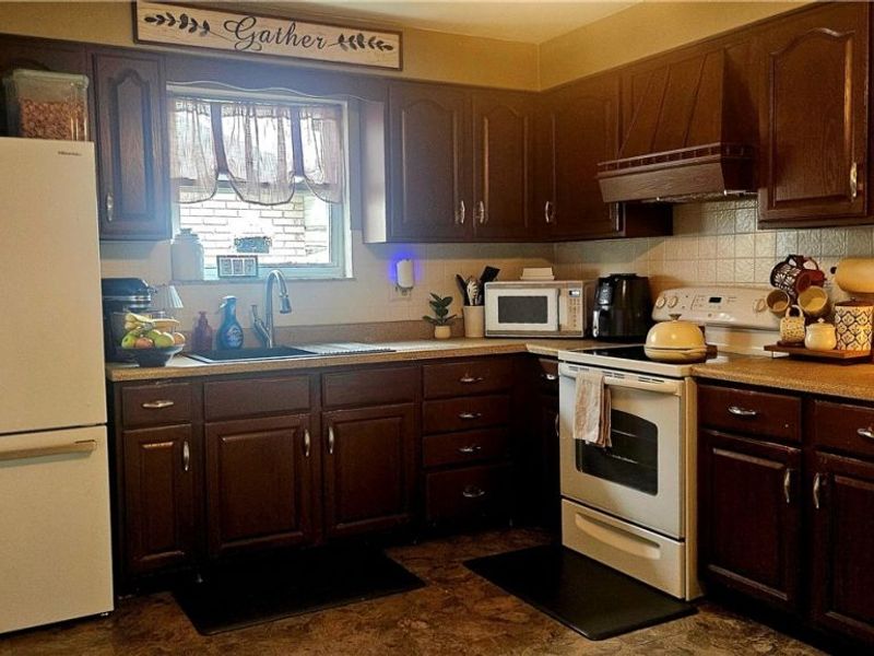 2654 Lafayette Boulevard, Steubenville, OH 43953 Photo 21