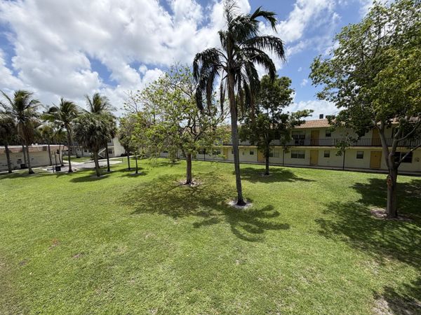 4160 NW 21st Street, Unit 220-E, Lauderhill, FL 33313