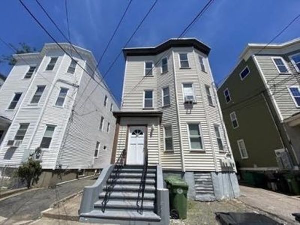 10 Berkeley St, Unit 2, Watertown, MA 02472