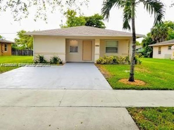 2761 NW 6th St, Unit 2761, Pompano Beach, FL 33069