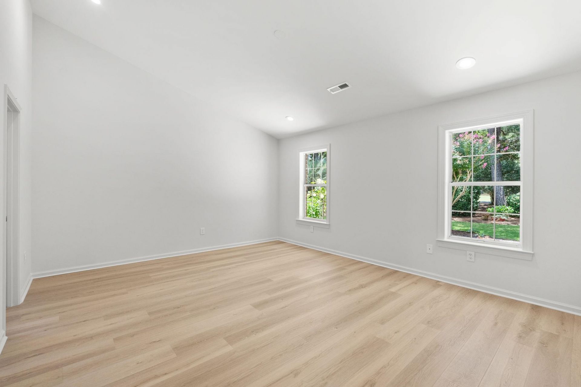 168 Mackinley Circle Photo 43