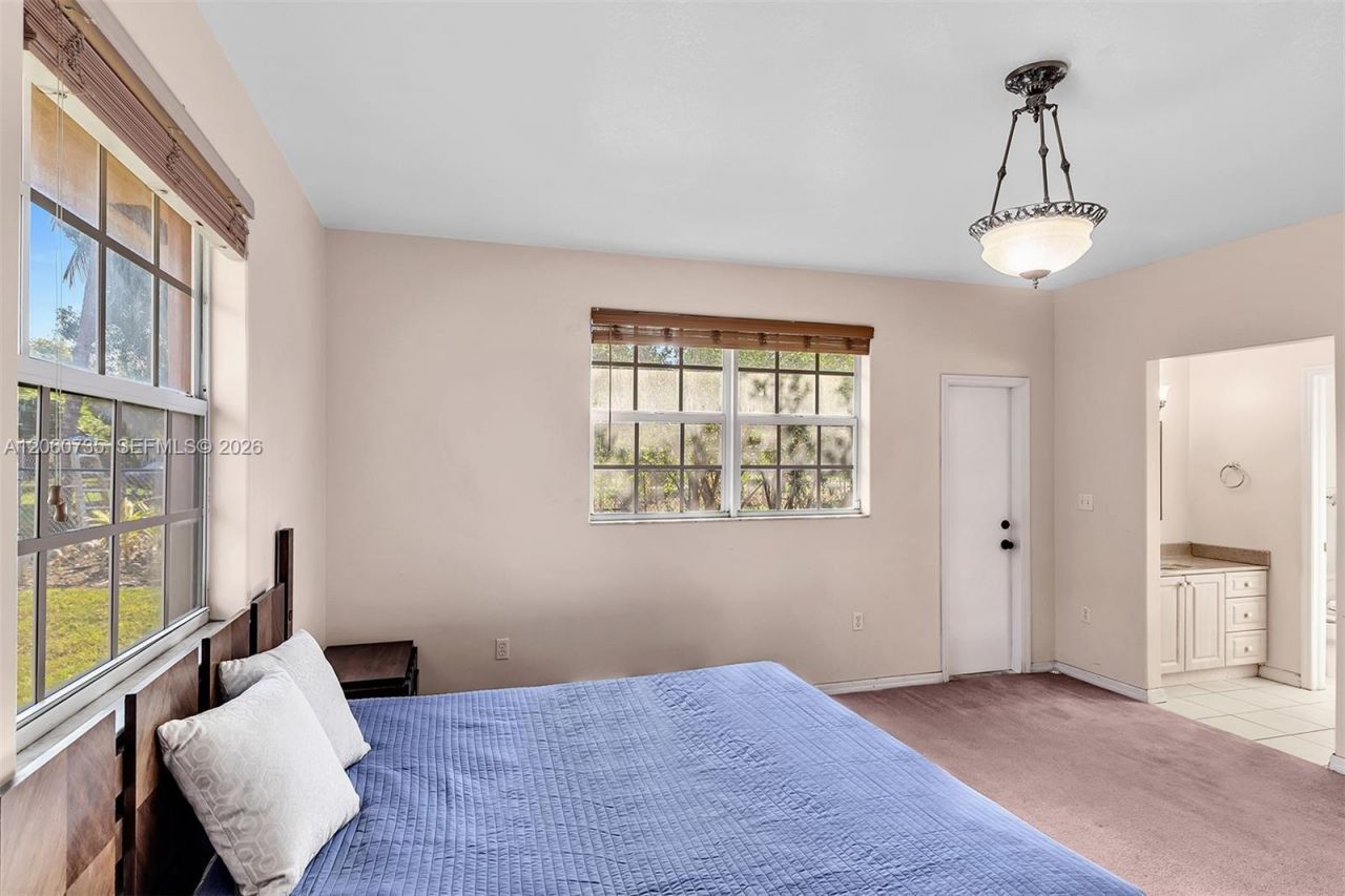 279 NW 119th Ave. , Miami, FL 33182 Photo
