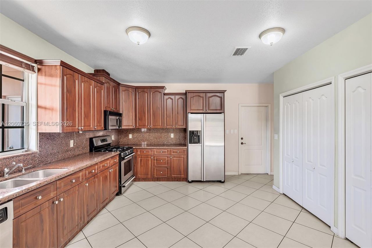 279 NW 119th Ave. , Miami, FL 33182 Photo