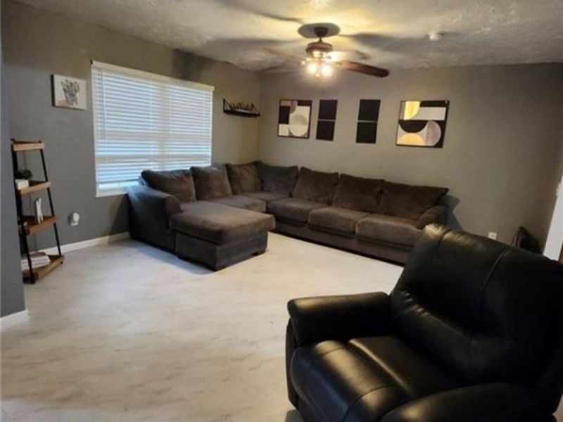 1573 E 337th Street, Eastlake, OH 44095 Photo 2