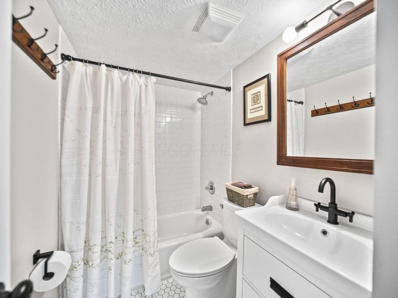 3042 Dorris Avenue, Columbus, OH 43202 Photo 22