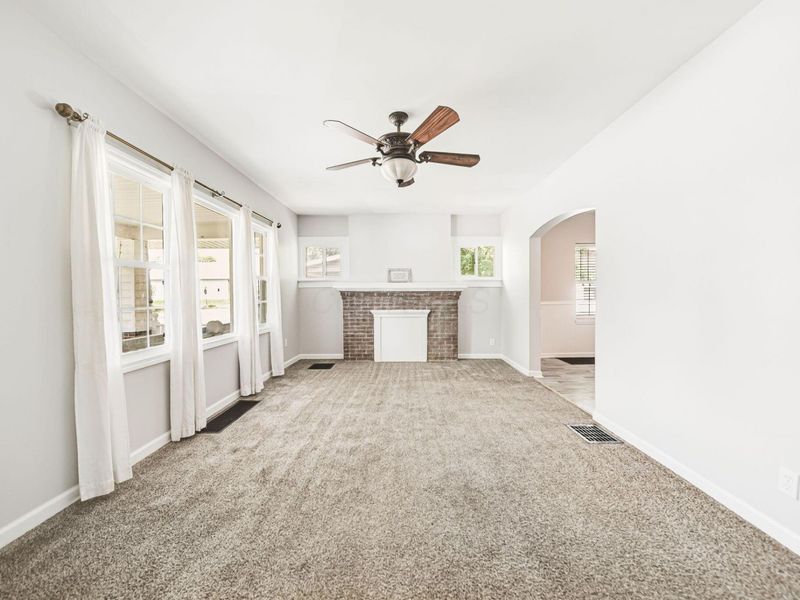 2483 Valleyview Drive, Columbus, OH 43204 Photo 7
