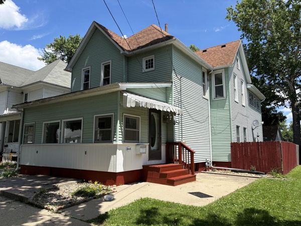 804 N Jackson Street , Clinton, IL 61727