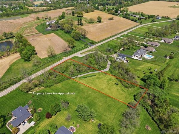 1229 E Pekin Road, Lebanon, OH 45036