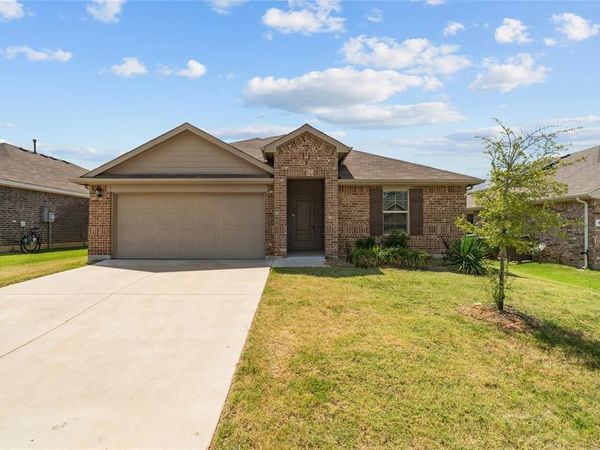 549 Bronze Circle , Springtown, TX 76082