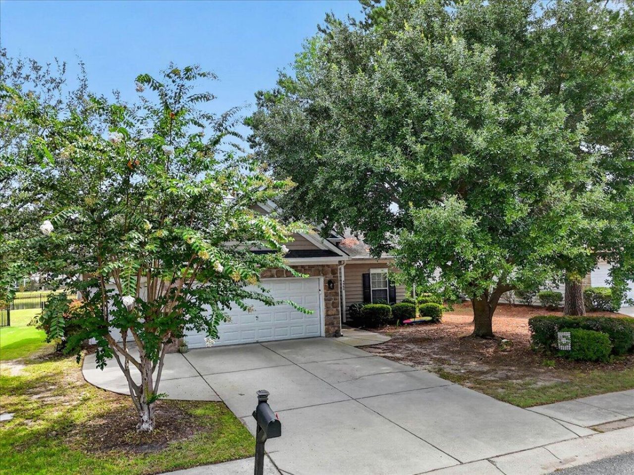 4968 Franconia Drive Photo 4