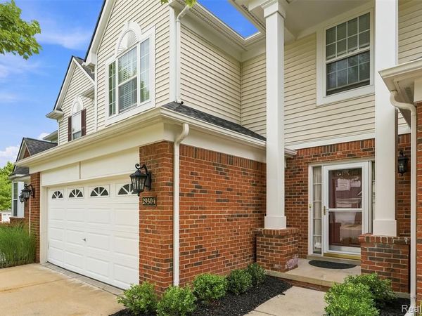 29304 Douglas Drive, Novi, MI 48377