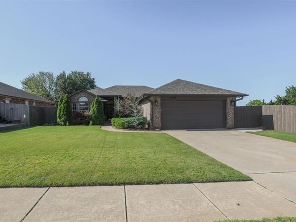 12404 Rockgate , Yukon, OK 73099