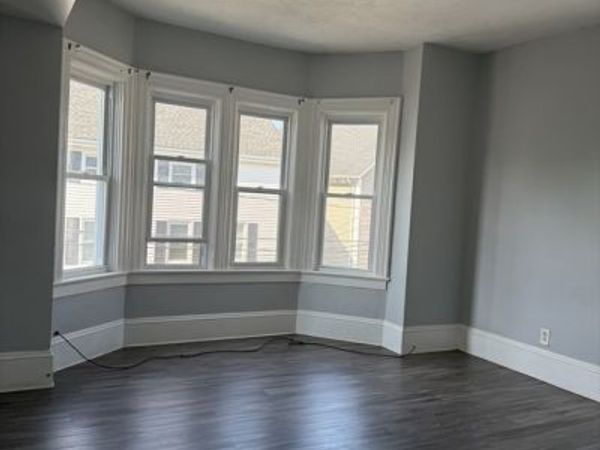 103 Tecumseh St, Unit 2, Fall River, MA 02721
