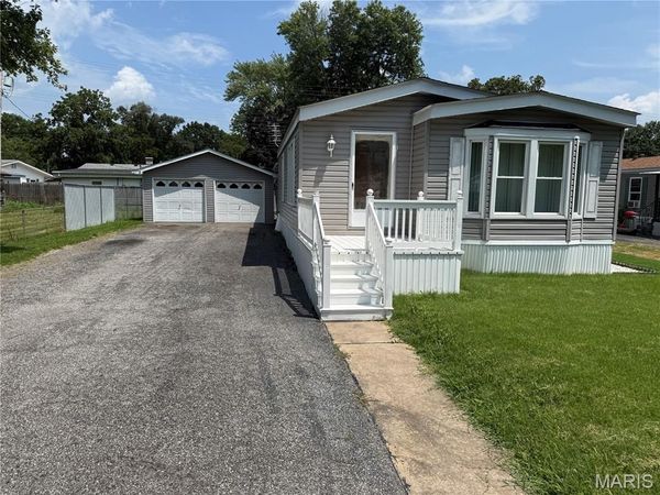 434 S 7th Street , Caseyville, IL 62232
