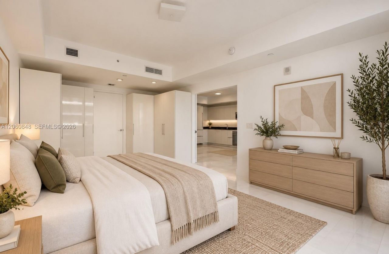 1010 Brickell Ave, Unit 2708, Miami, FL 33131 Photo