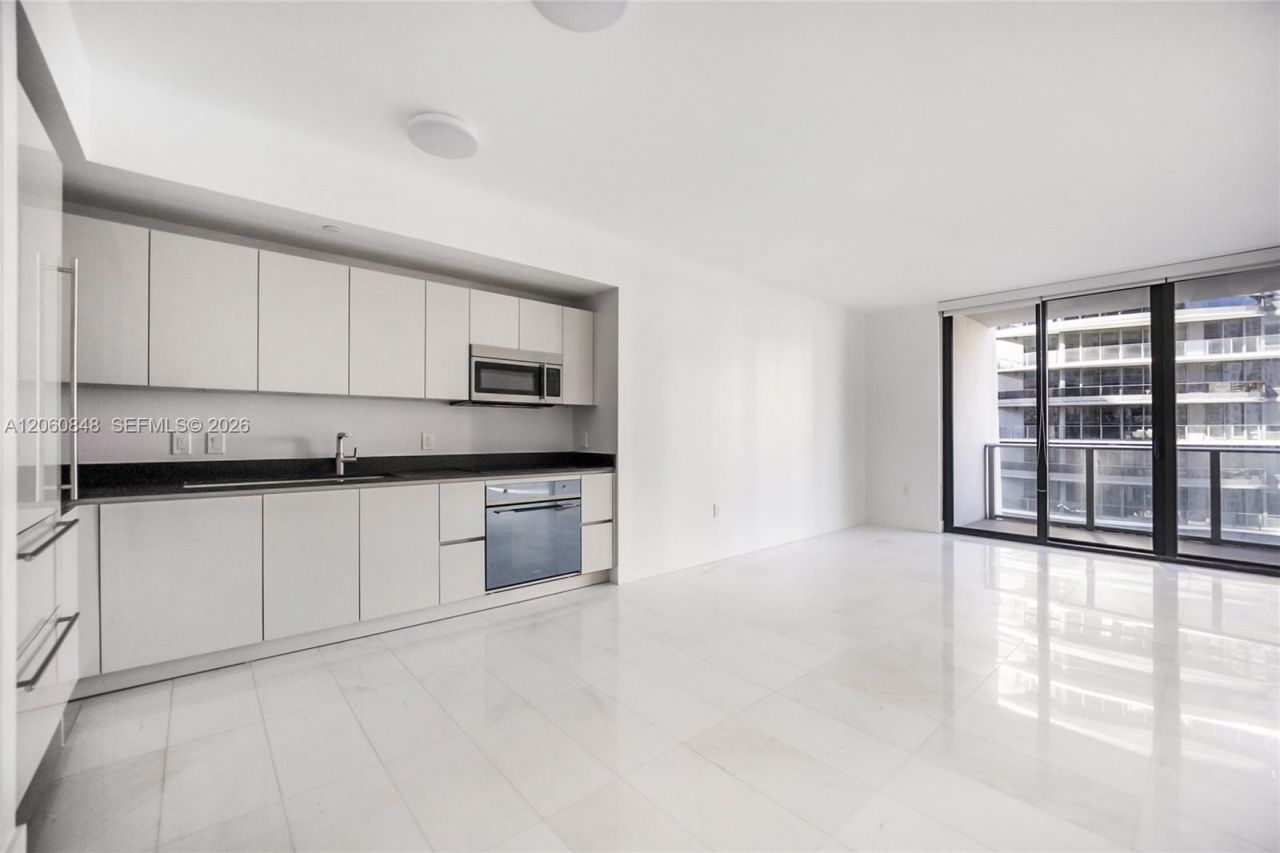 1010 Brickell Ave, Unit 2708, Miami, FL 33131 Photo