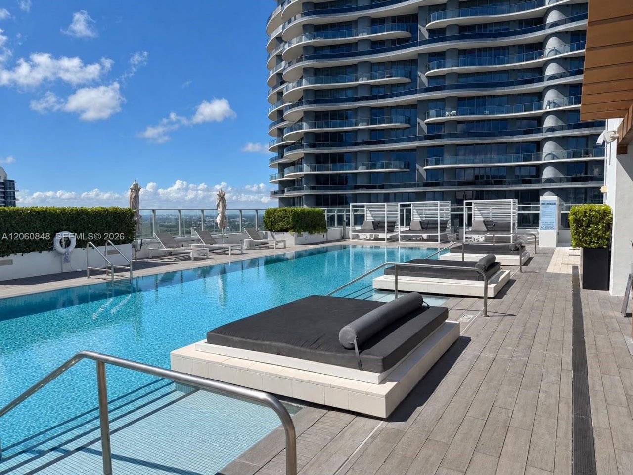1010 Brickell Ave, Unit 2708, Miami, FL 33131 Photo