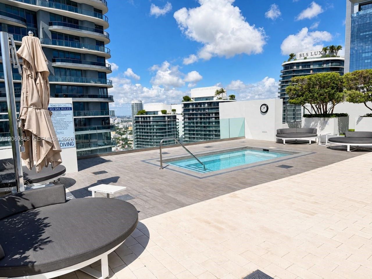 1010 Brickell Ave, Unit 2708, Miami, FL 33131 Photo
