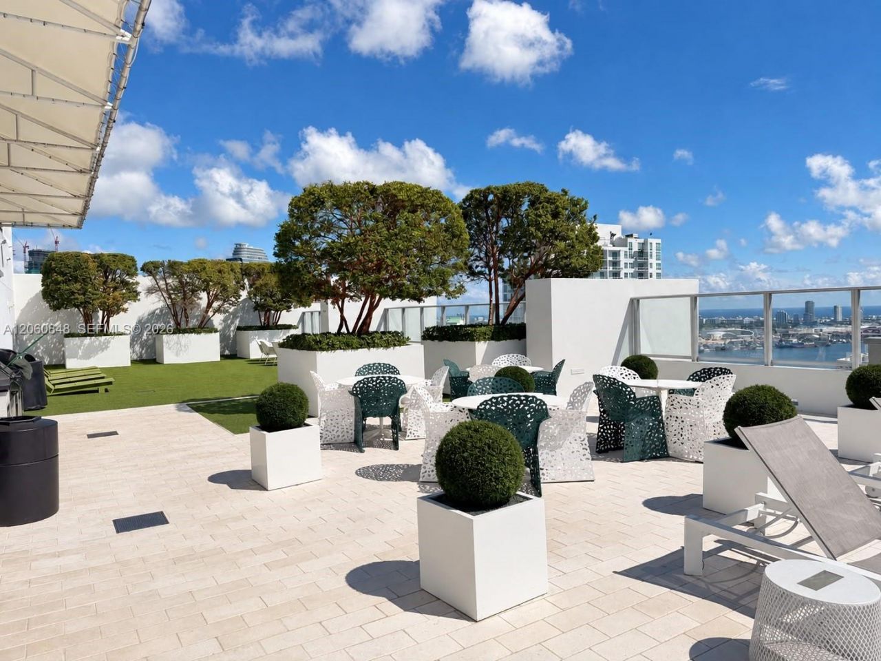 1010 Brickell Ave, Unit 2708, Miami, FL 33131 Photo
