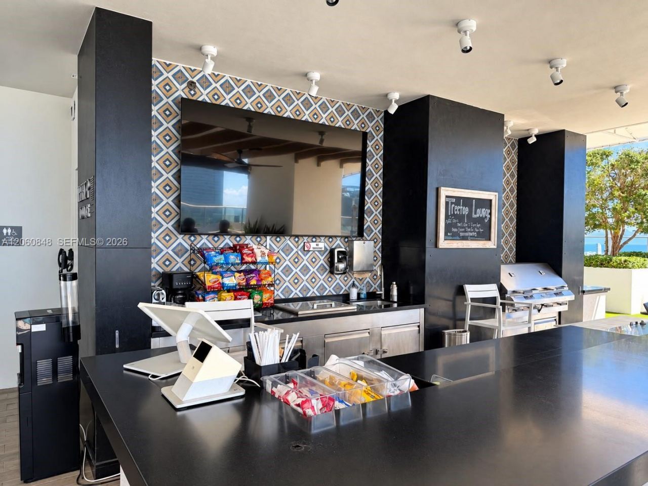 1010 Brickell Ave, Unit 2708, Miami, FL 33131 Photo