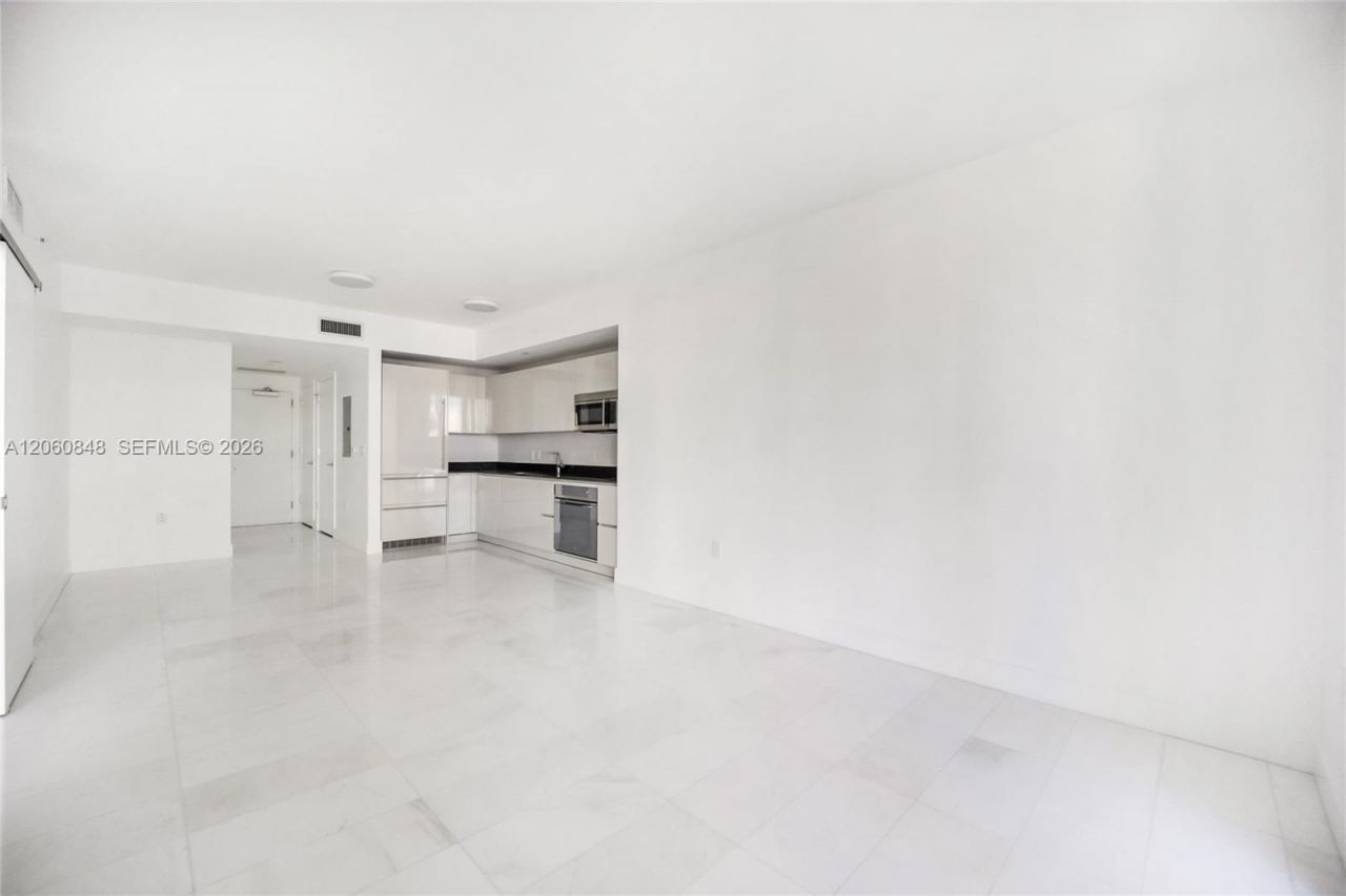 1010 Brickell Ave, Unit 2708, Miami, FL 33131 Photo