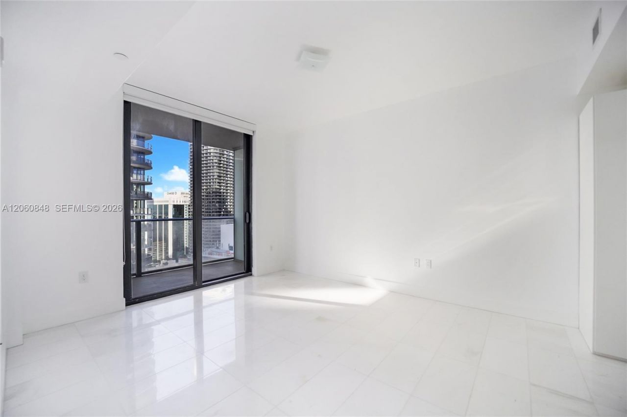 1010 Brickell Ave, Unit 2708, Miami, FL 33131 Photo