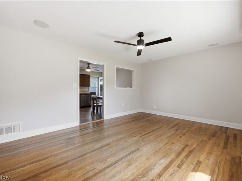 12832 S Portage Street, Doylestown, OH 44230 Photo 4