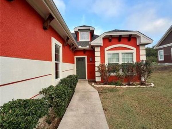 398 Mesa DR, Unit D, Del Valle, TX 78617