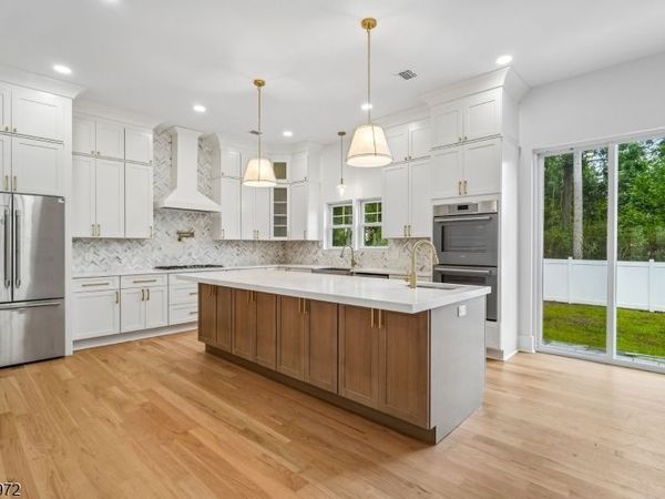 43 Crescent Dr, Morris, NJ 07960