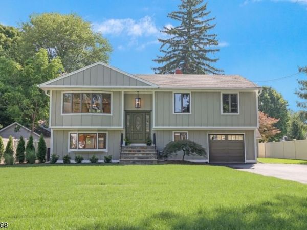 4 4th Street, Pequannock, NJ 07440